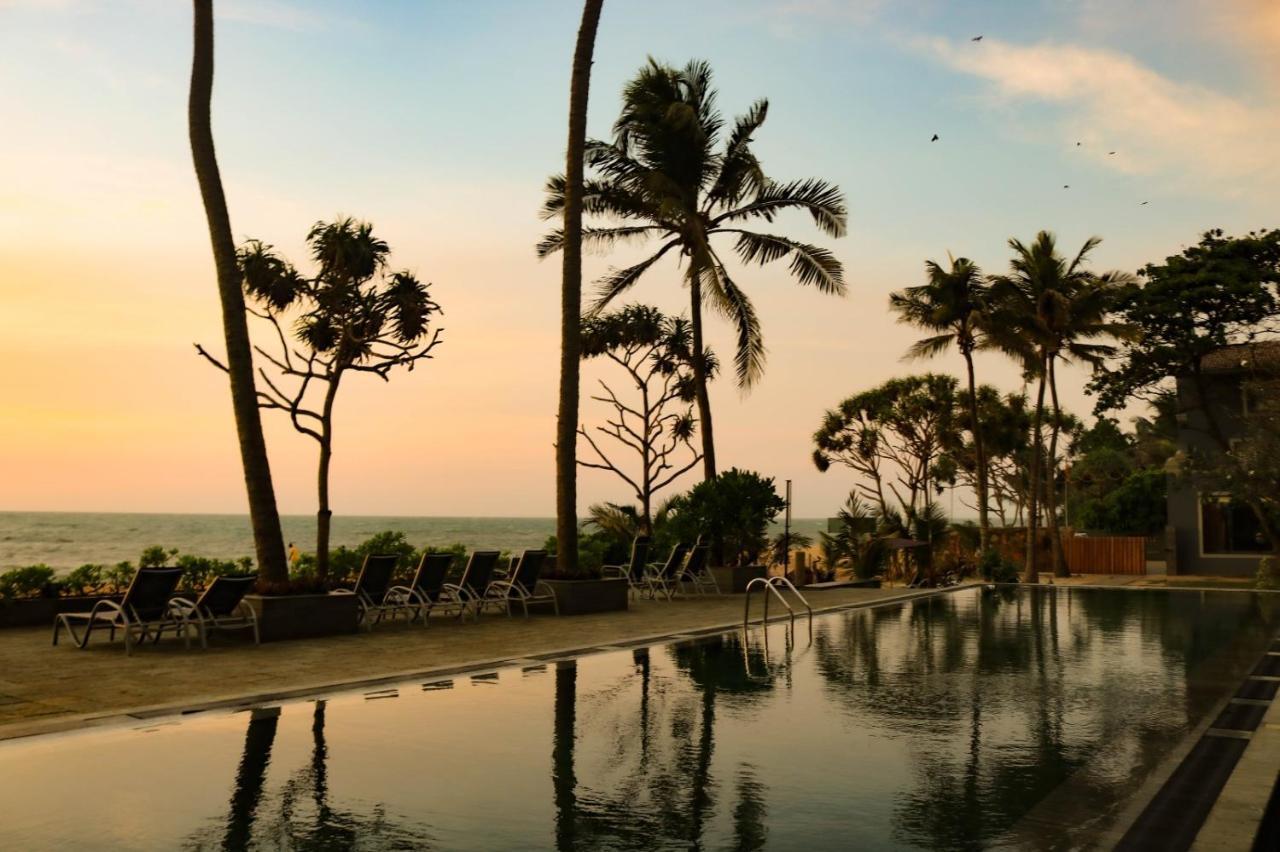 Hotel Earl'S Regent Negombo Exterior foto